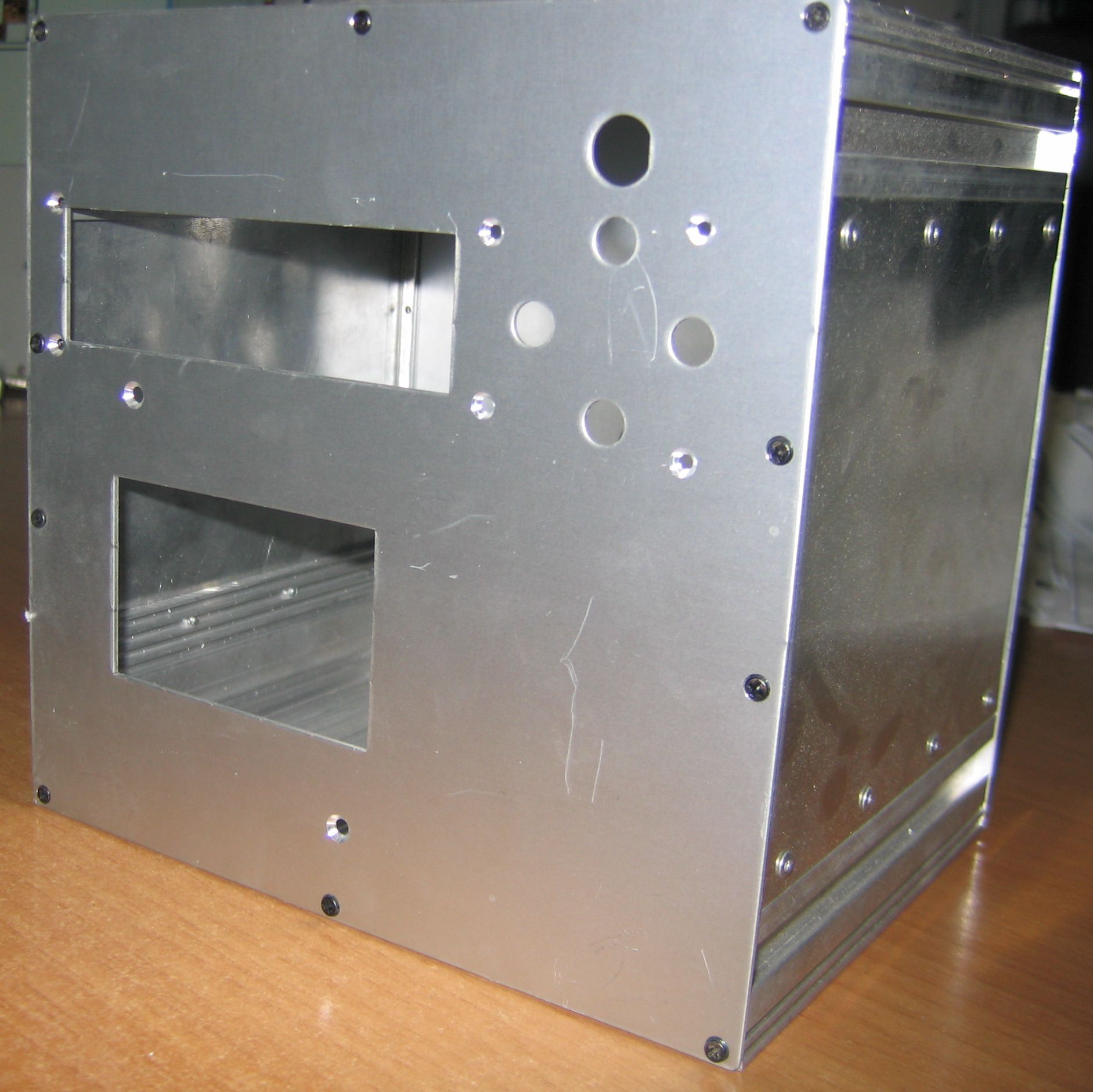 niestandardowe pudełka aluminiowe
